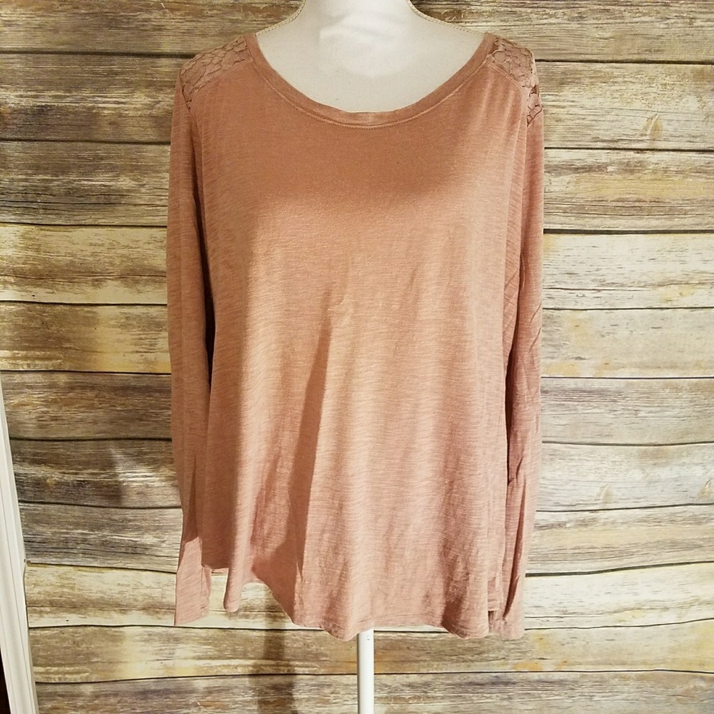 Maurices shirt